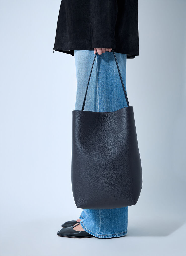 The Row Large N/S Park Tote Bag Navy row0260034